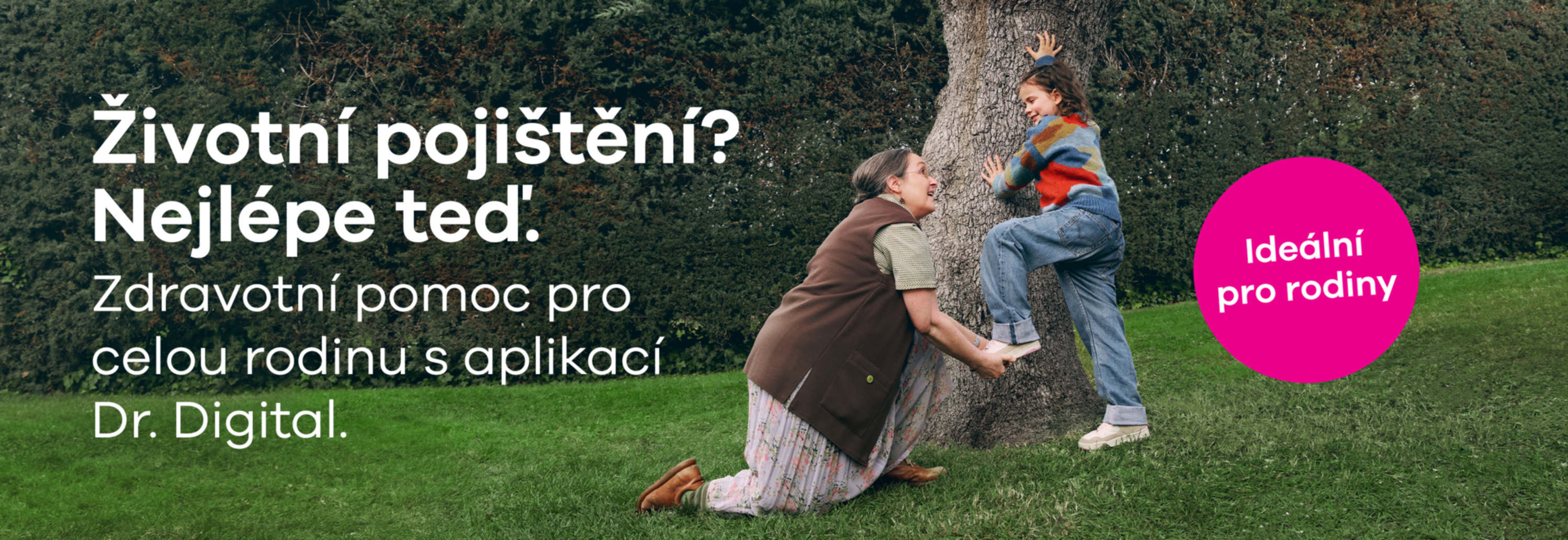 cz lp banner zivot 0426 tur | default.project.name Dítě leze po stromě, zatímco ho babička podpírá